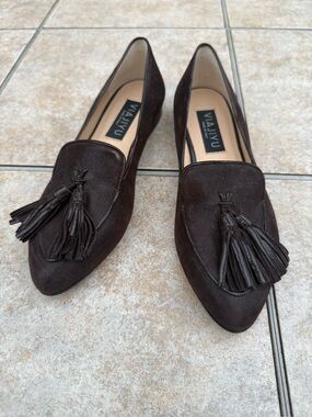 VIAJIYU dark brown suede tassel loafers made in Italy.